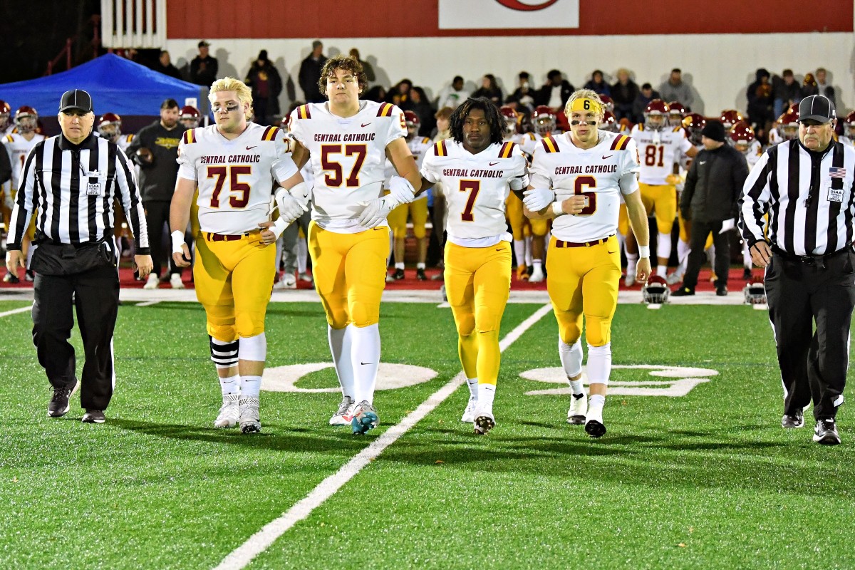 a a Central Catholic West Linn 6A Oregon football semifinal November 17 2023 Leon Neuschwander 2
